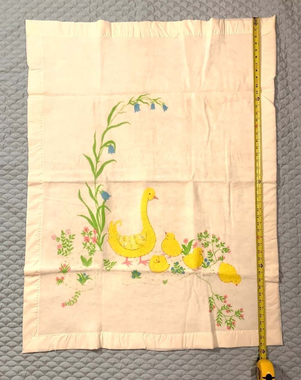 Vintage Chatham Mother Ducky satin trim Baby Blanket